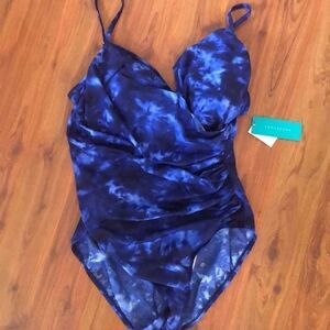 NWT Aquagreen Blue tie-dye ruched waist Cinch￼ waist ￼ One piece swimsuit, bathi